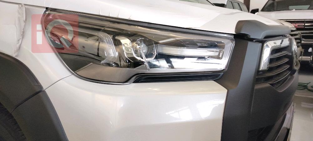 تويوتا هايلوكس